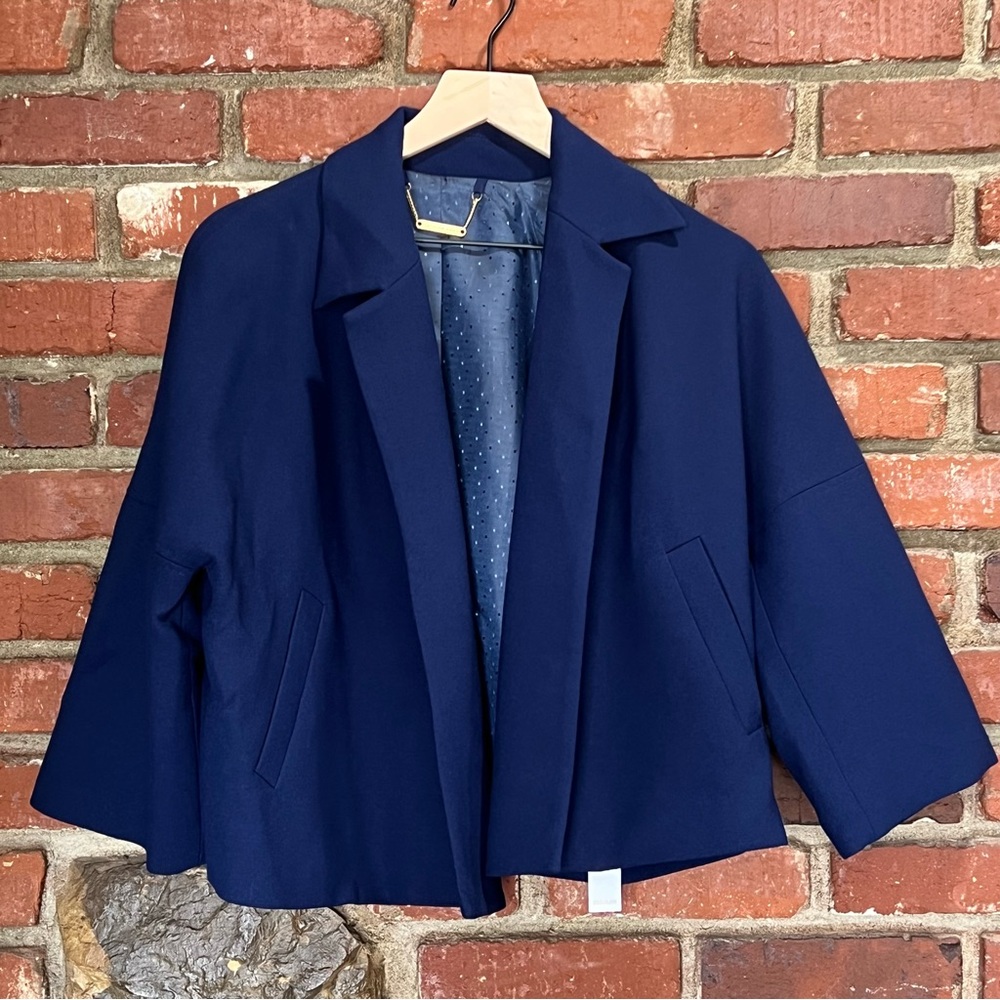 Trina Turk women's trapeze silhouette cropped blazer size medium‎ navy NWT